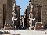 Louxor Temple Colosse Ramses 0013